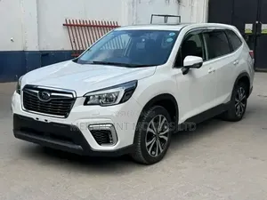 Subaru Forester Base AWD 2019 White