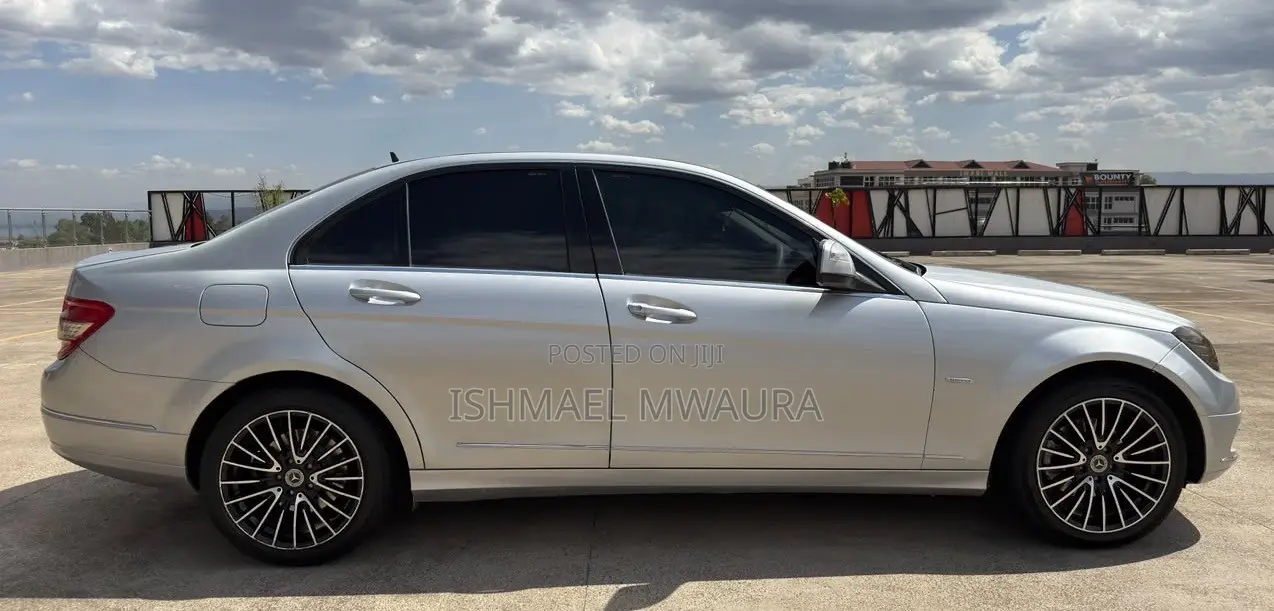 Mercedes-Benz C200 2009 Silver