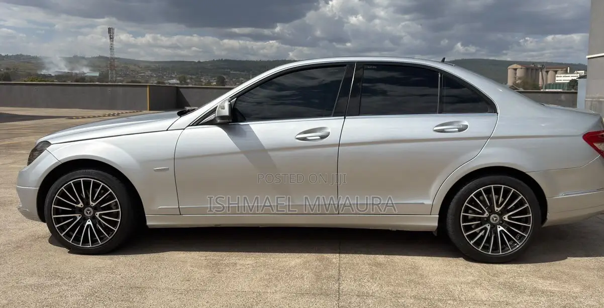 Mercedes-Benz C200 2009 Silver