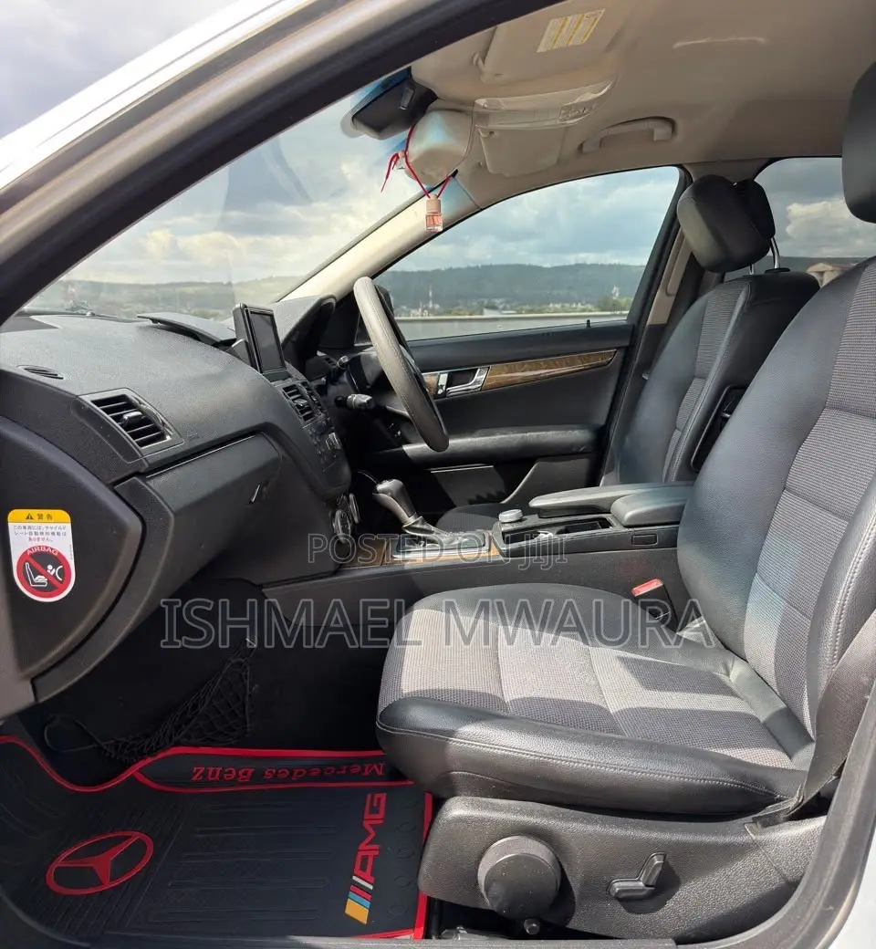 Mercedes-Benz C200 2009 Silver