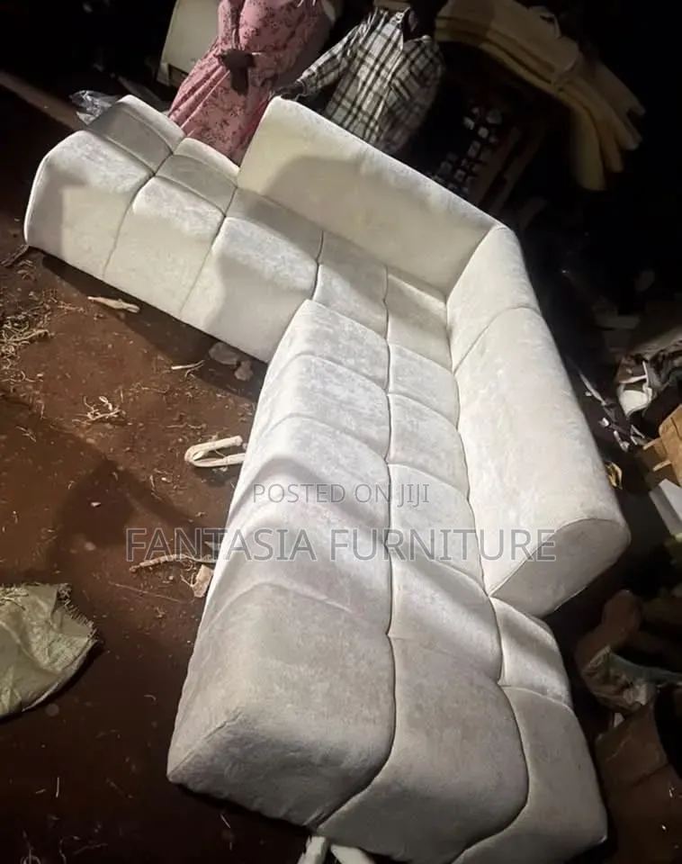 7 Seater White Velvet Bubble Sofa