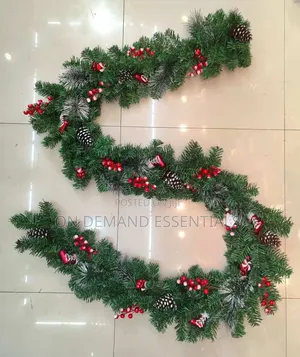 2.7m Pre-Decorated Christmas Garland