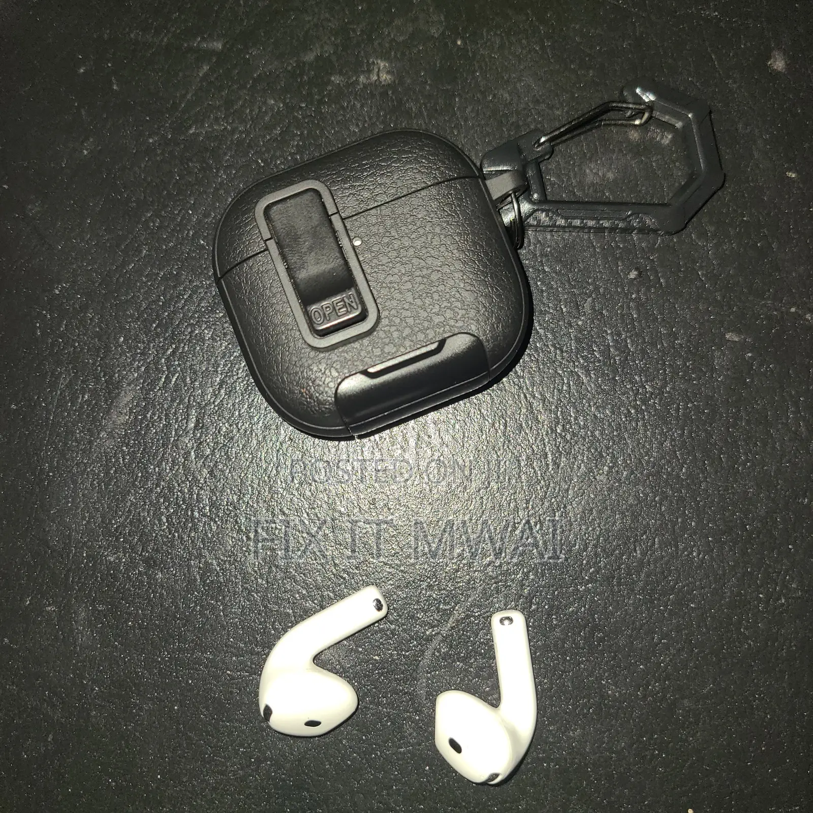 AirPods 4 ANC