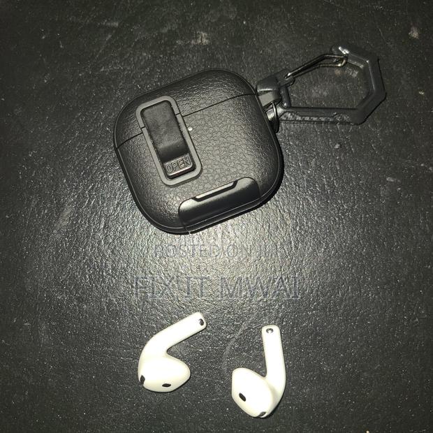 Apple AirPods 4 - thumbnail 3