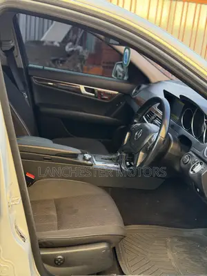 Mercedes-Benz C200 2011 Silver