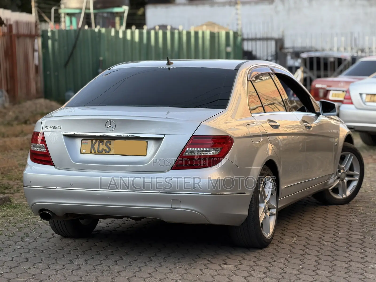 Mercedes-Benz C200 2011 Silver