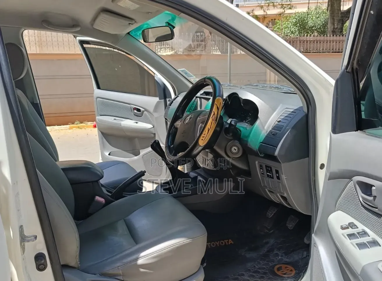 Toyota Hilux 2015 White