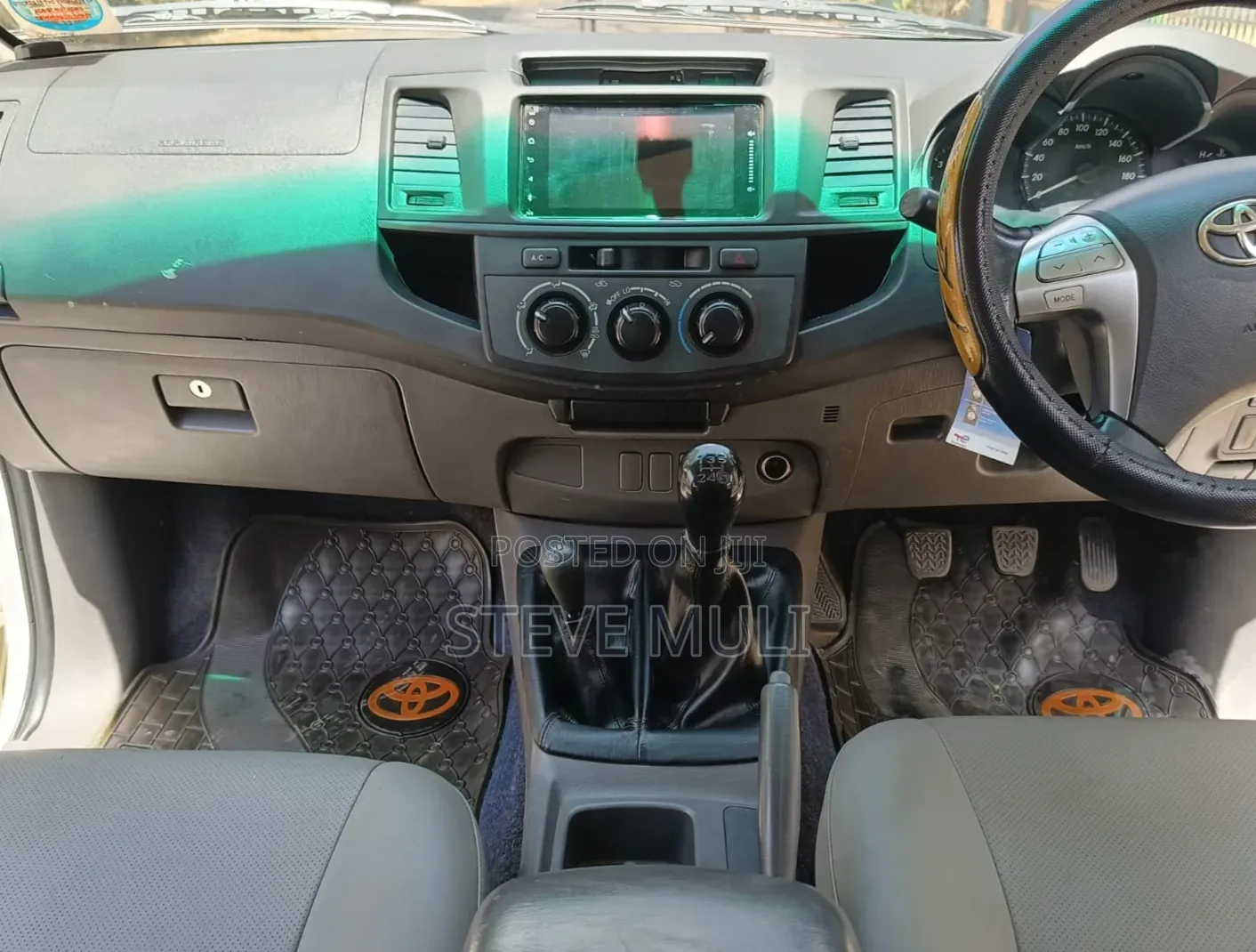 Toyota Hilux 2015 White
