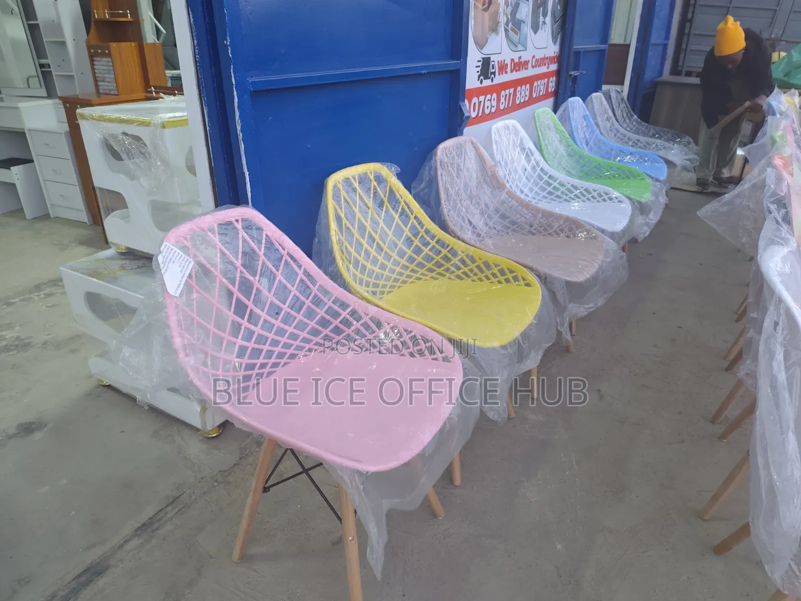 Stylish Plastic Eames Chair