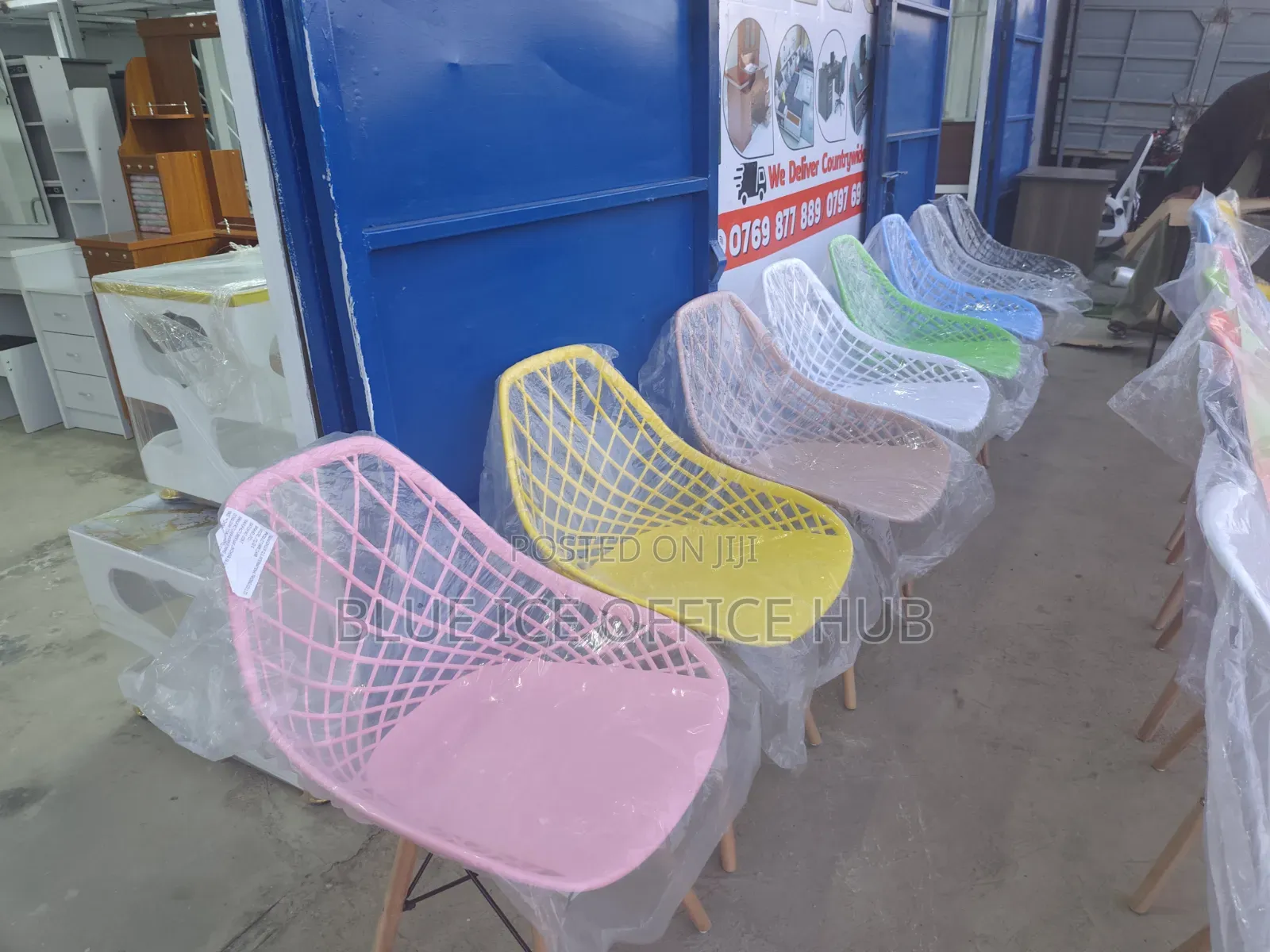 Stylish Plastic Eames Chair