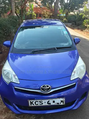 Toyota Ractis 2011 Blue