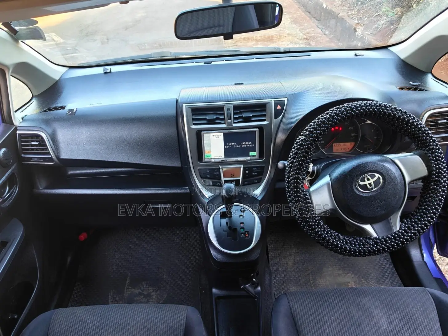 Toyota Ractis 2011 Blue