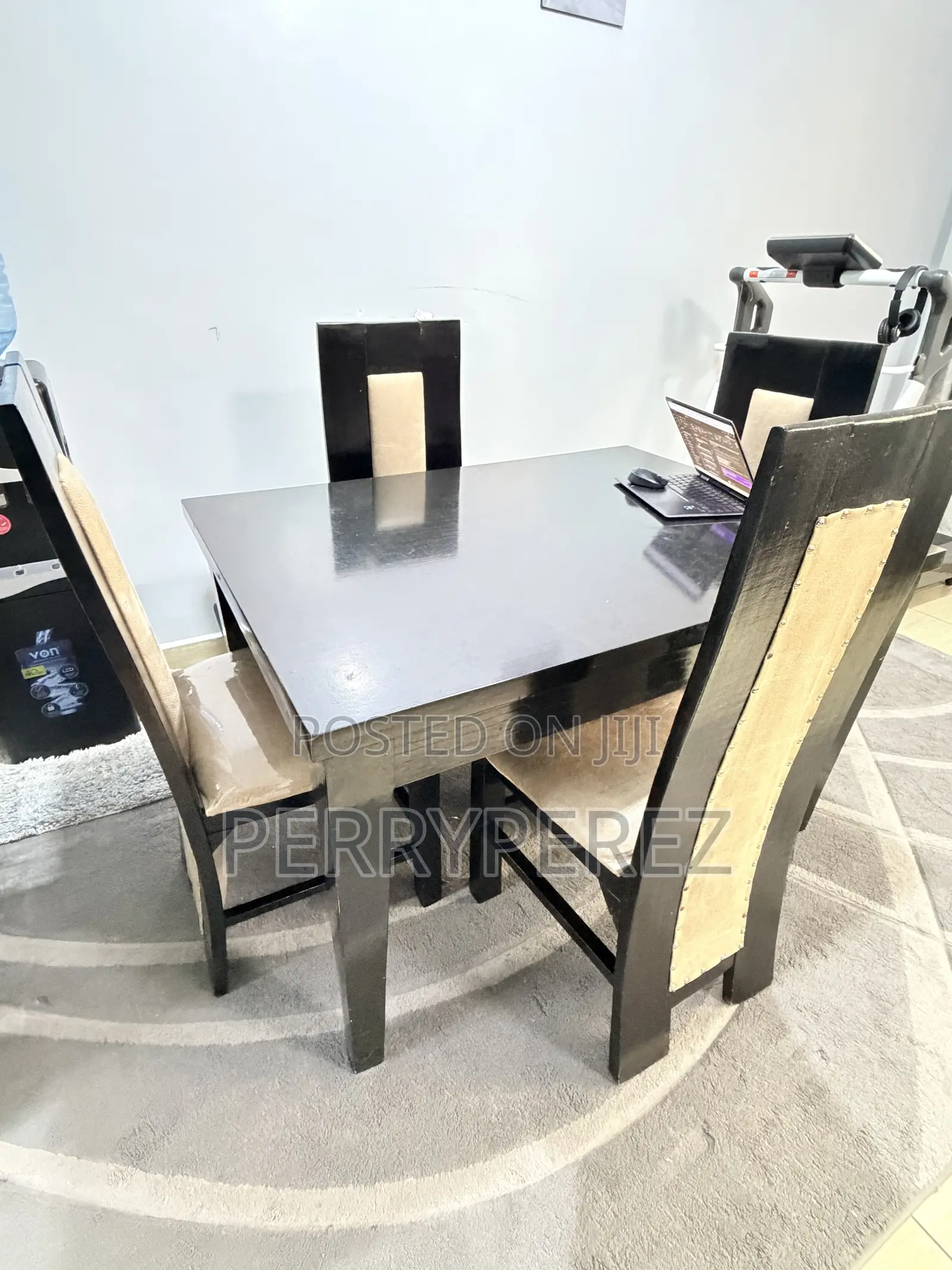 Dinning Table