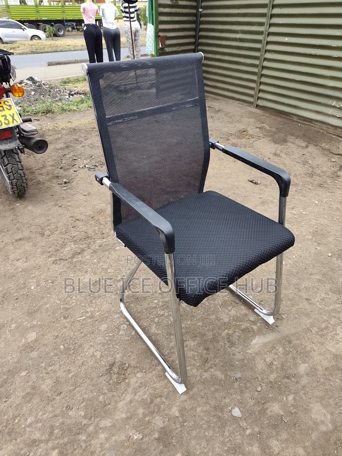 Title
Black Mesh Visitor Office Chair With Chrome Frame Armrests