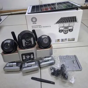 V380 Solar WiFi Camera 3 PTZ and 3 Screens Vts30A With Stree-Light
