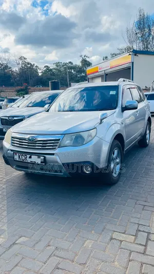 Subaru Forester 2011 Silver
