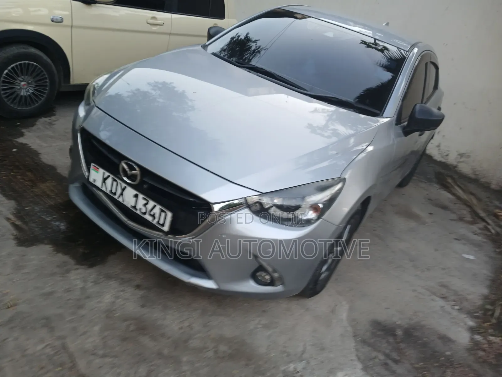 Mazda Demio 2018 Silver