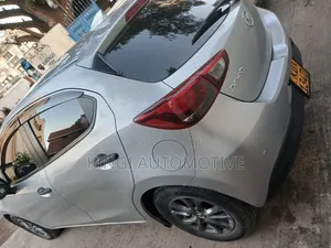Mazda Demio 2018 Silver
