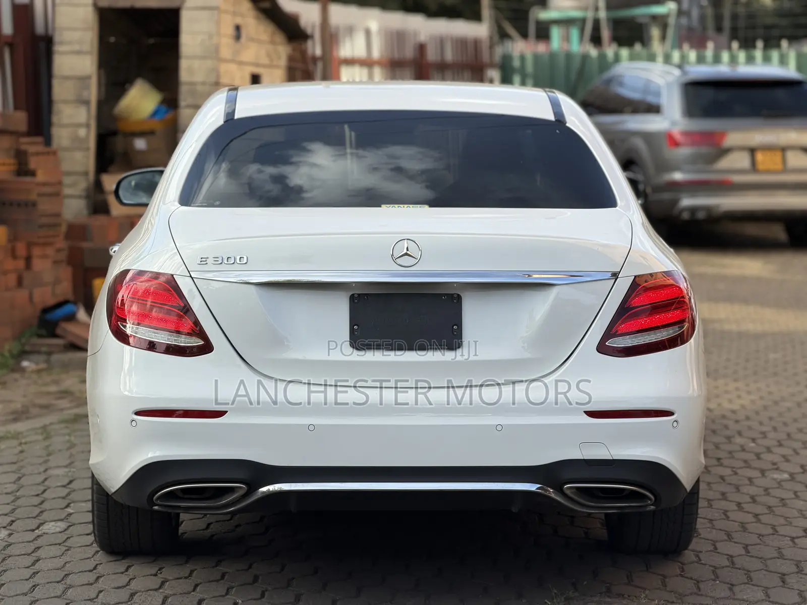 Mercedes-Benz E300 2019 White