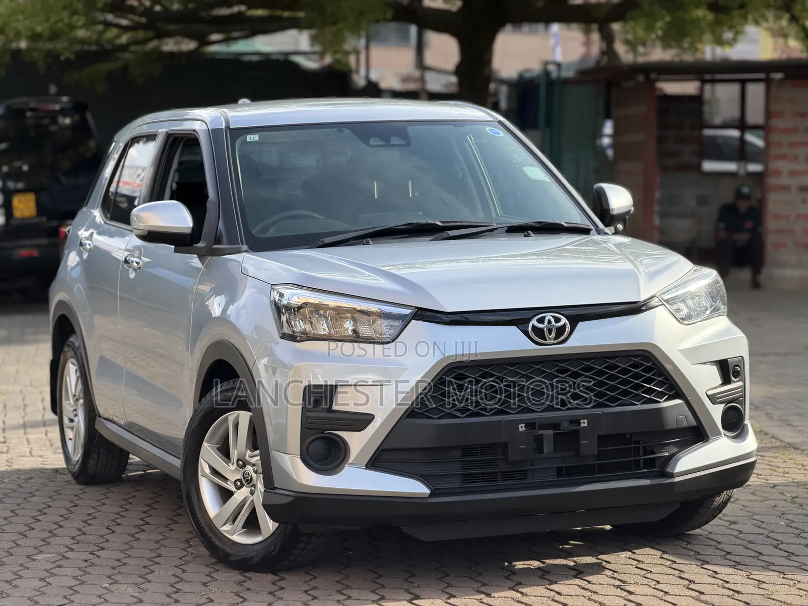 Toyota Raize 1.0 AWD 2019 Silver
