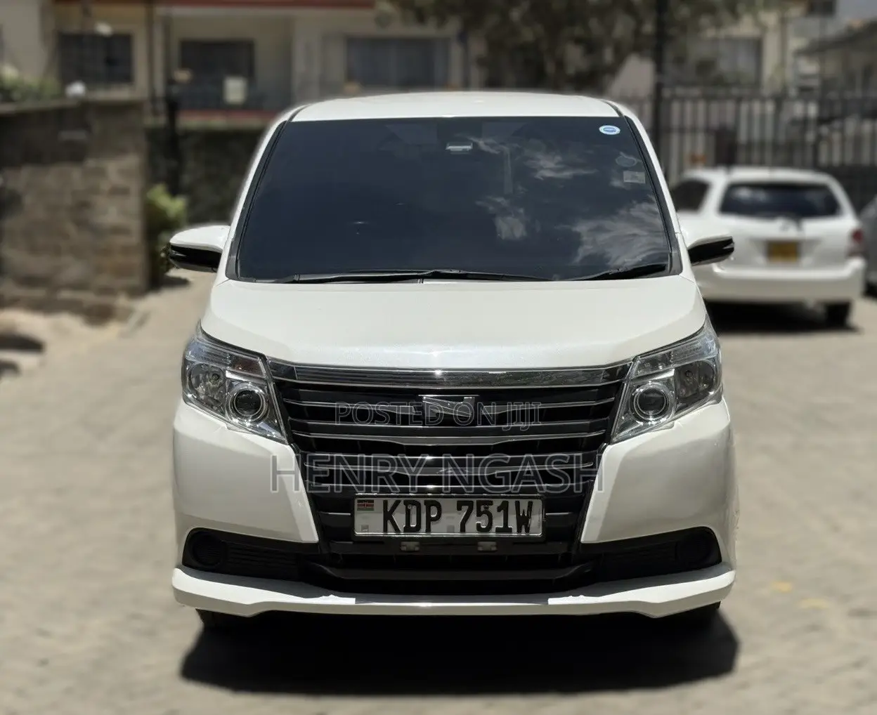 Toyota Noah 2017 White