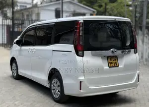 Toyota Noah 2017 White