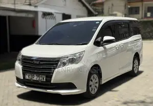Toyota Noah 2017 White