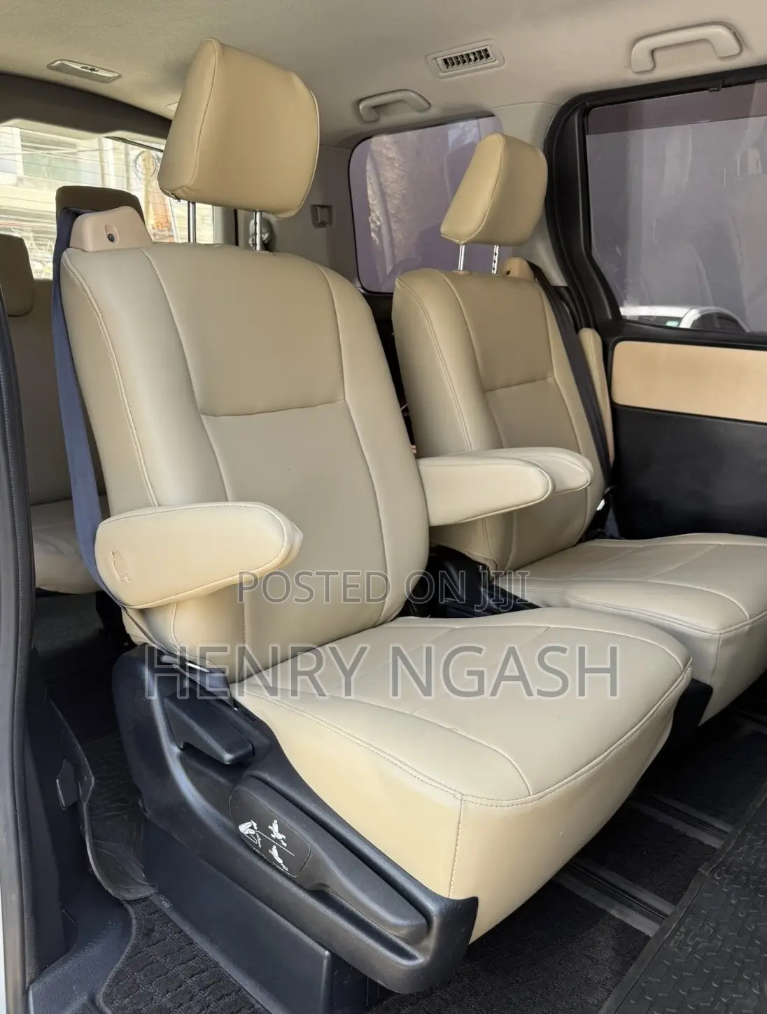 Toyota Noah 2017 White