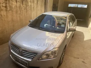 Toyota Premio 2015 Silver