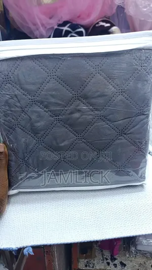 TC Grey White Mattress Protector - RH