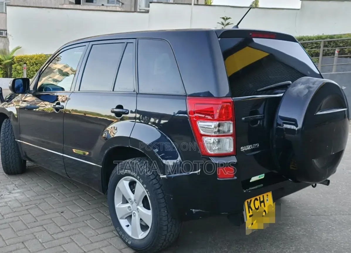 Suzuki Escudo 2010 Black