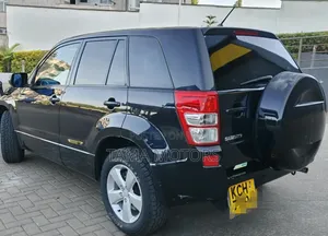 Suzuki Escudo 2010 Black