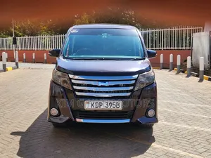 Toyota Noah 2.0 FWD (8 Seater) 2016 Black