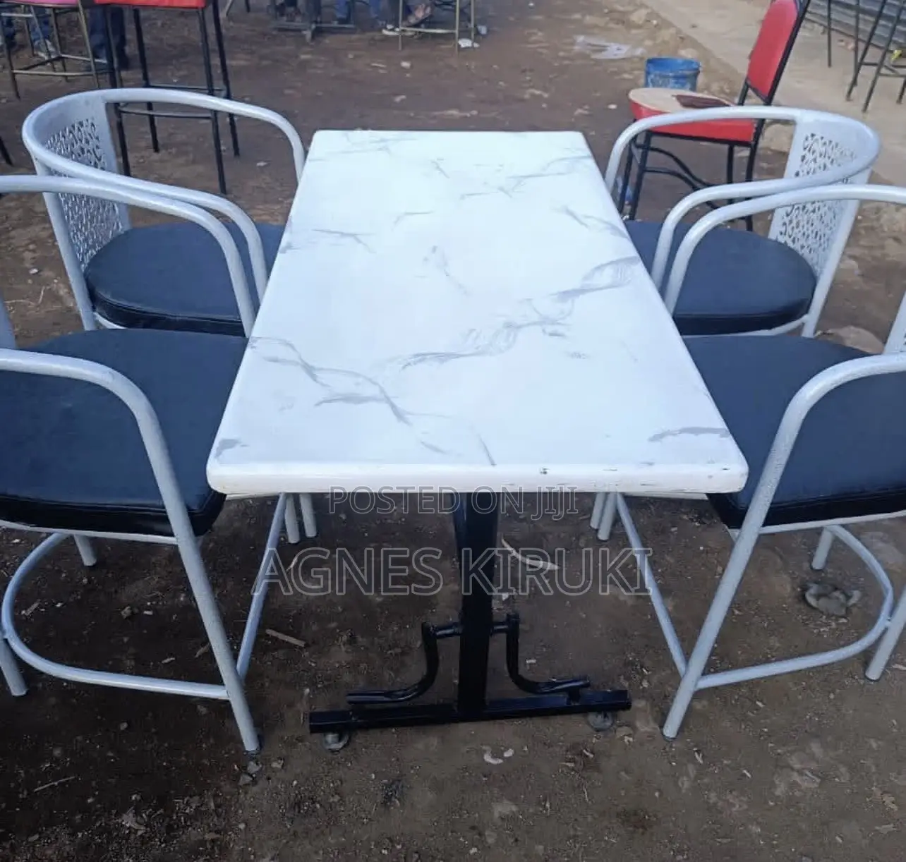 Restaurant Seat and Table