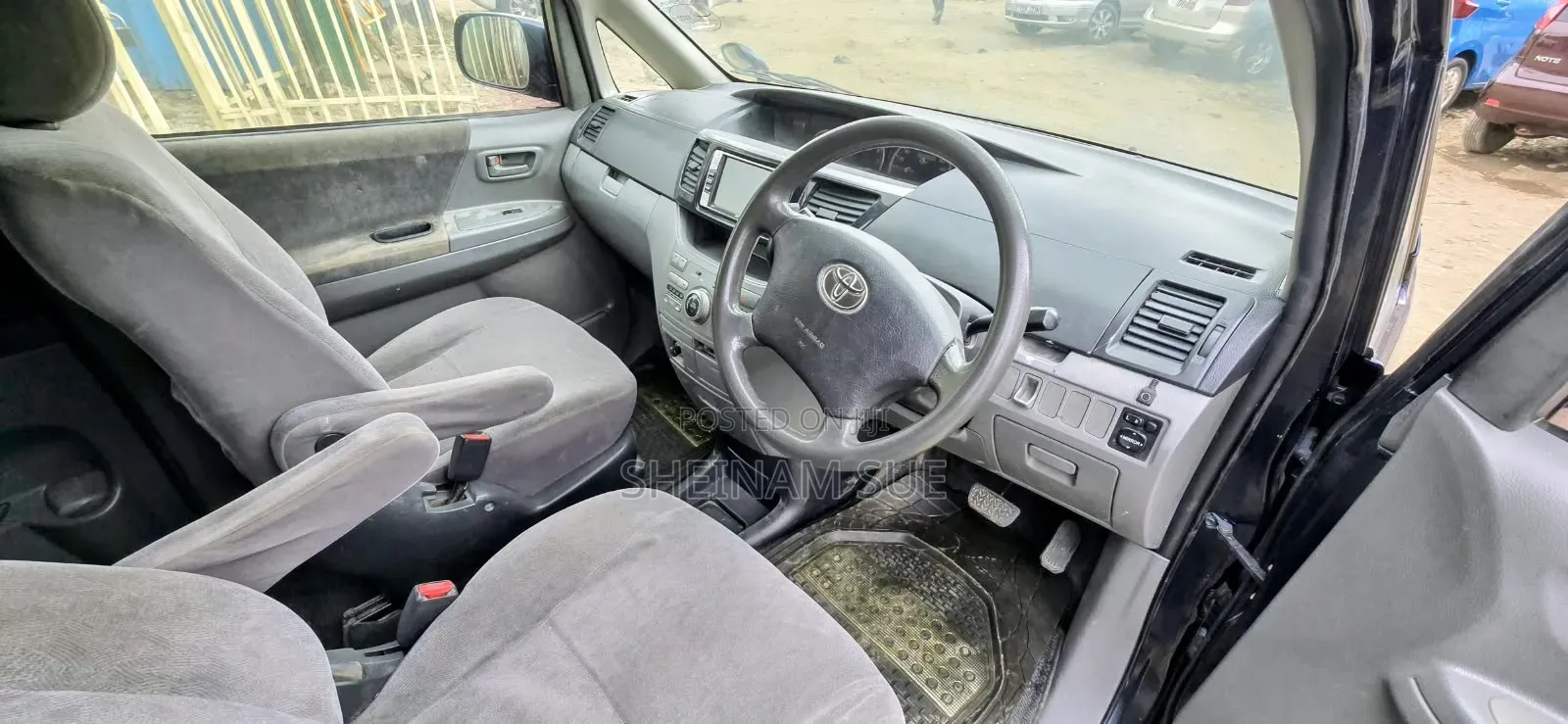 Toyota Voxy 2006 Blue