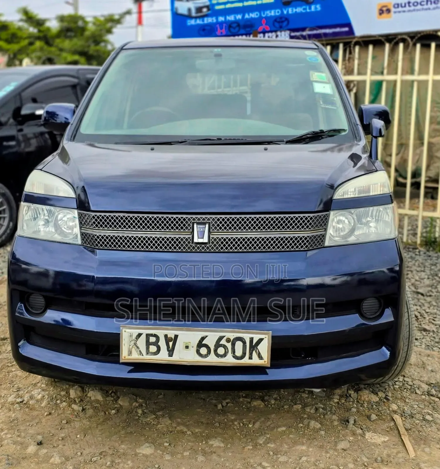 Toyota Voxy 2006 Blue
