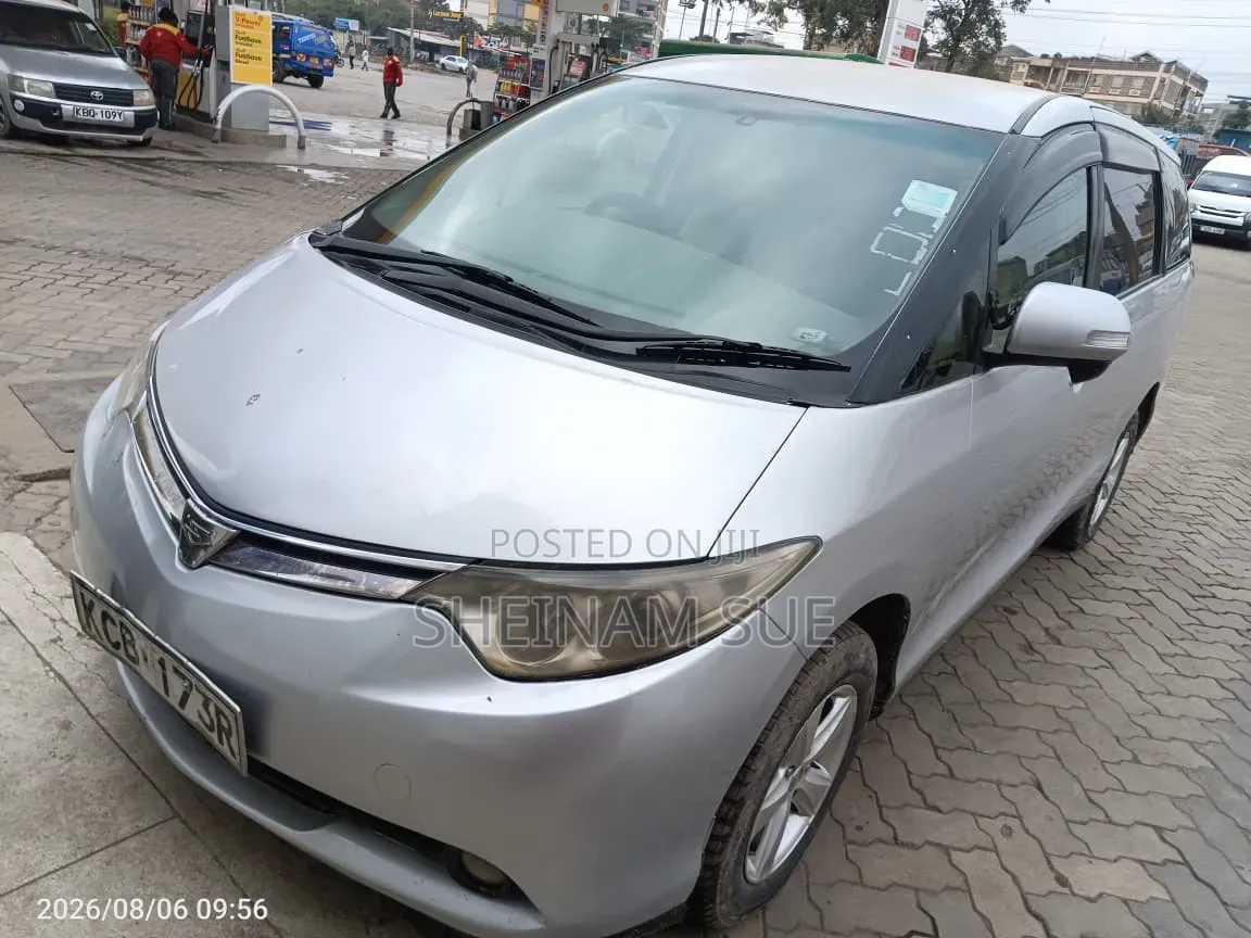 Toyota Estima 2007 Silver