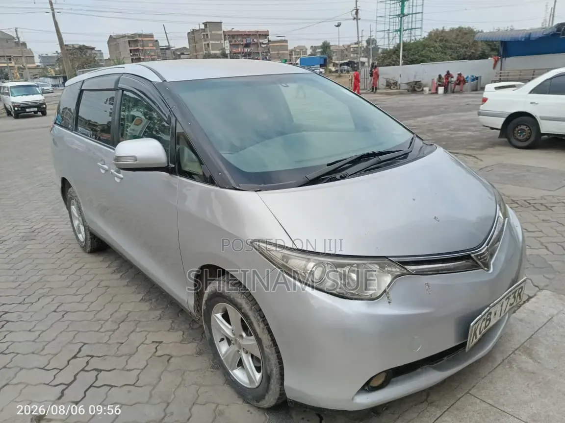 Toyota Estima 2007 Silver