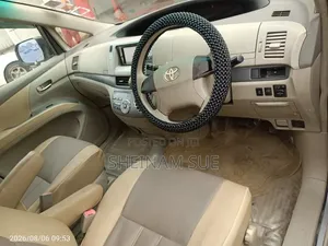 Toyota Estima 2007 Silver
