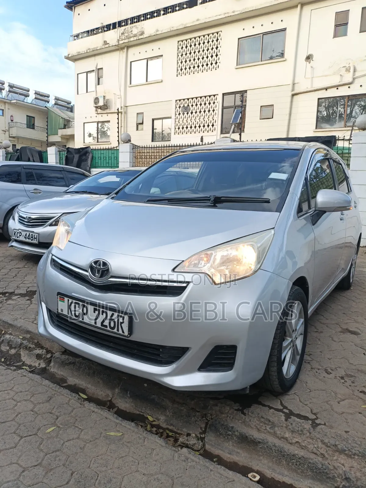 Toyota Ractis 2010