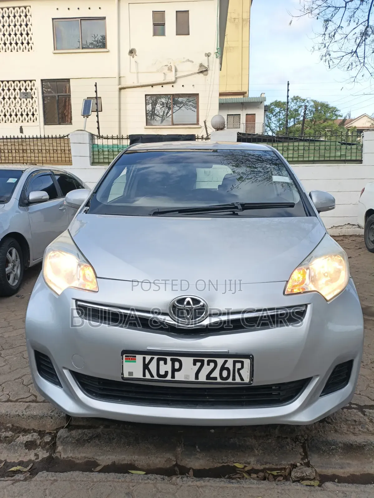 Toyota Ractis 2010