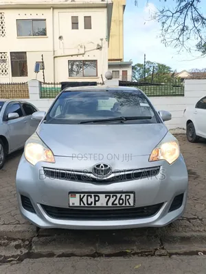 Toyota Ractis 2010