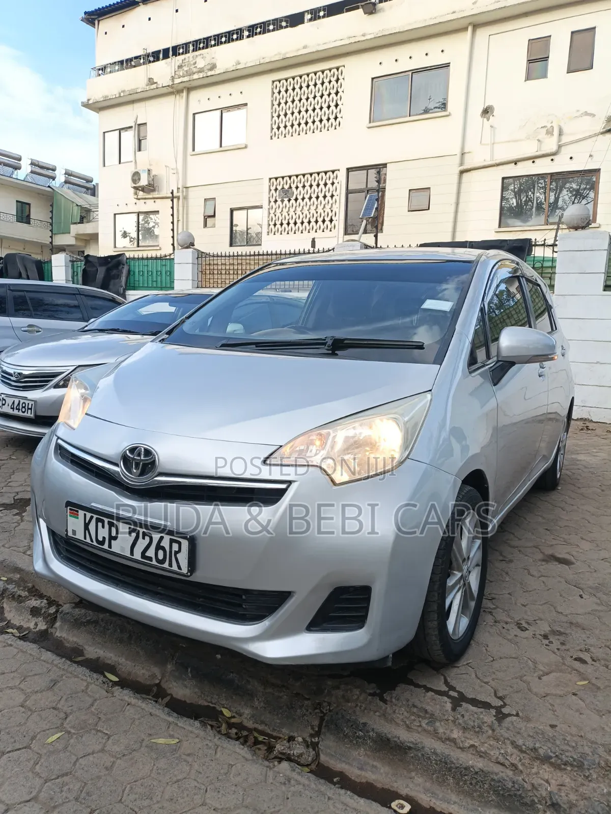 Toyota Ractis 2010