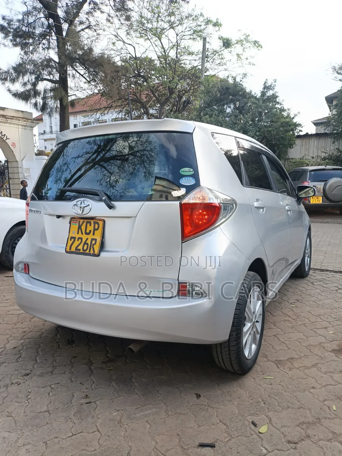 Toyota Ractis 2010