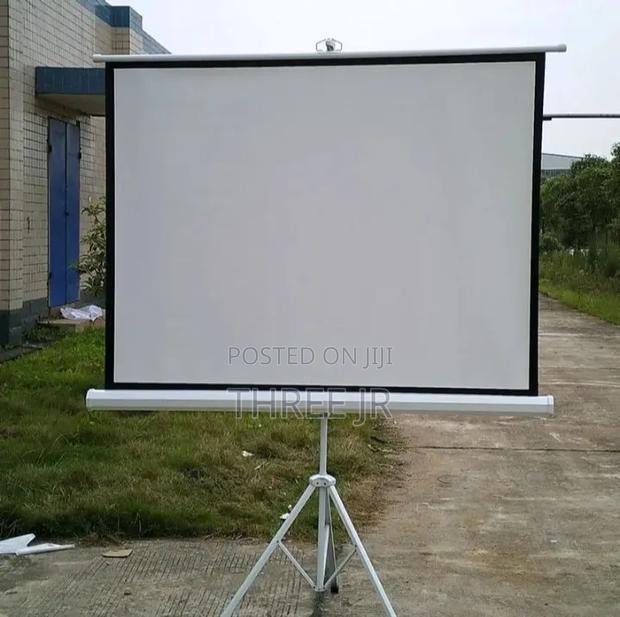 We Deliver Guaranteed Services on All Tripod Projection Screens