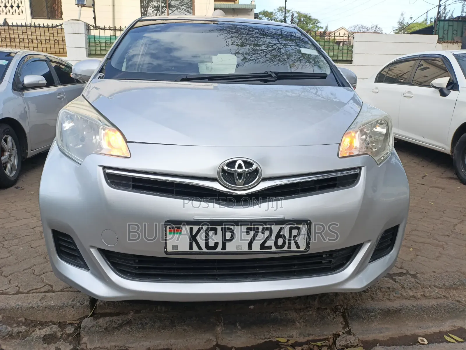 Toyota Ractis 2010