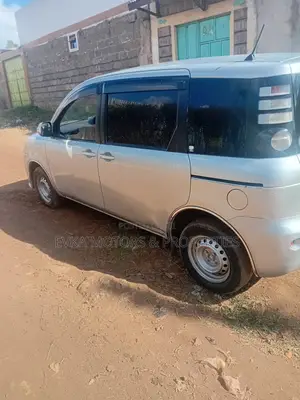 Toyota Sienta 2008 Gray