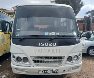 Isuzu NQR 2014 White