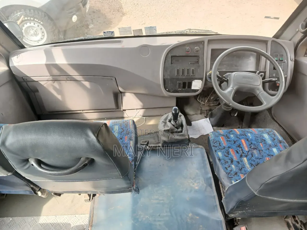 Isuzu NQR 2014 White