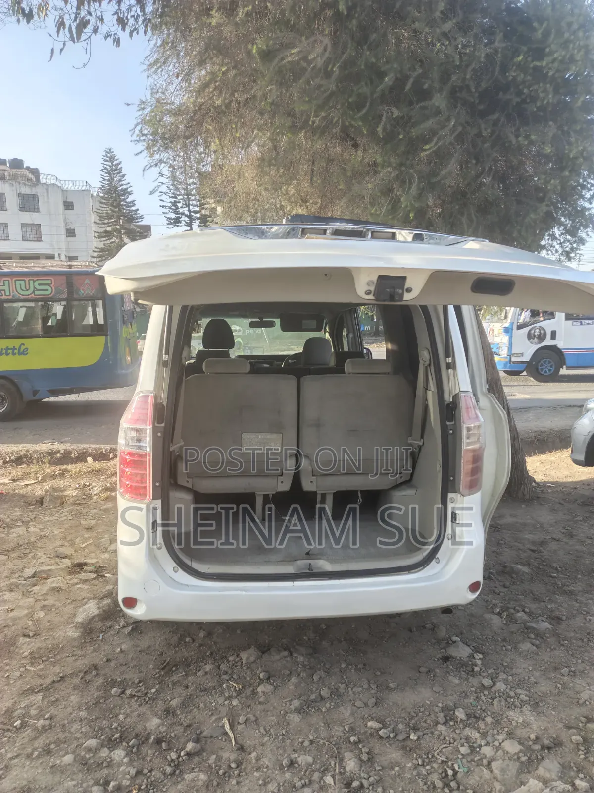 Toyota Noah 2009 White